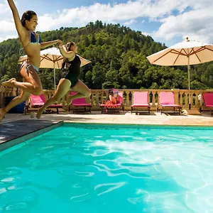 3* Bed & Breakfast Aimee Luxury With Heated Pool